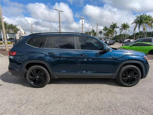 2022 Volkswagen Atlas 3.6L SE w/Technology