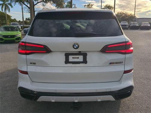 2021 BMW X5 M50i