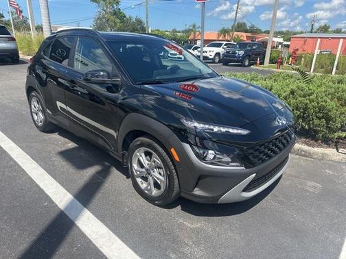 2023 Hyundai KONA SEL