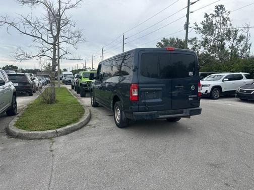 2015 Nissan NV Passenger NV3500 HD S V6