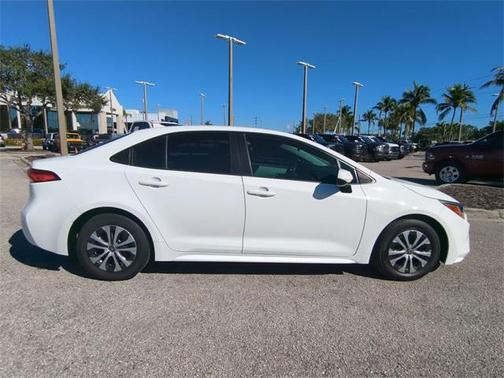 2022 Toyota Corolla Hybrid LE