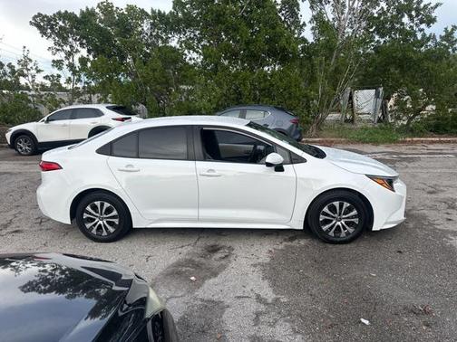 2022 Toyota Corolla Hybrid LE