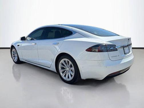 2016 Tesla Model S 90D