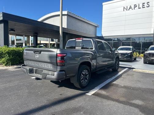 2025 Nissan Frontier SL