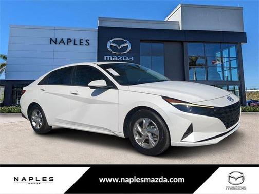 2022 Hyundai ELANTRA SE