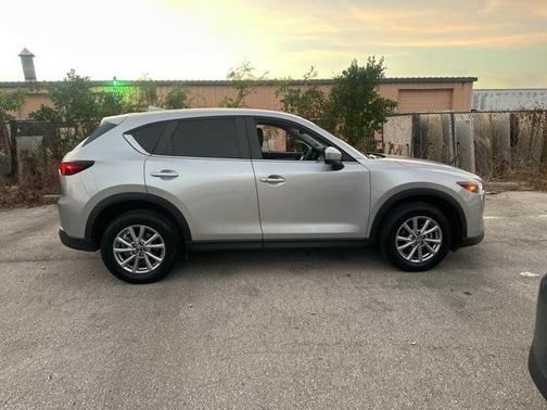 2023 Mazda CX-5 2.5 S Preferred Package