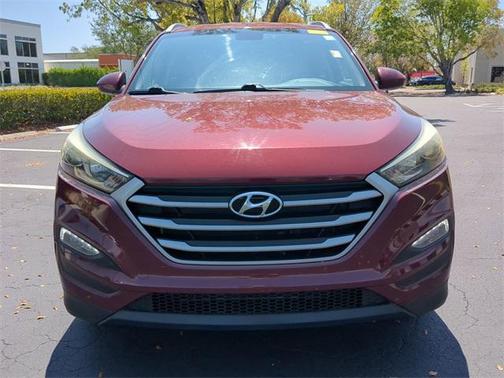 2017 Hyundai TUCSON SE