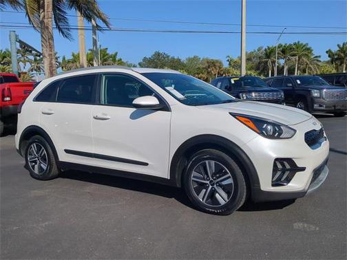 2022 Kia Niro LXS