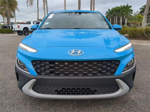 2022 Hyundai KONA SE