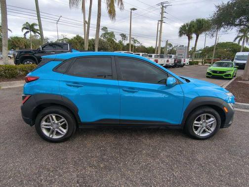 2022 Hyundai KONA SE