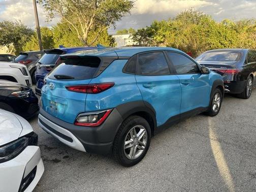2022 Hyundai KONA SE