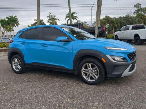2022 Hyundai KONA SE