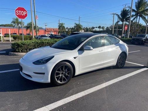 2023 Tesla Model 3 Standard Range