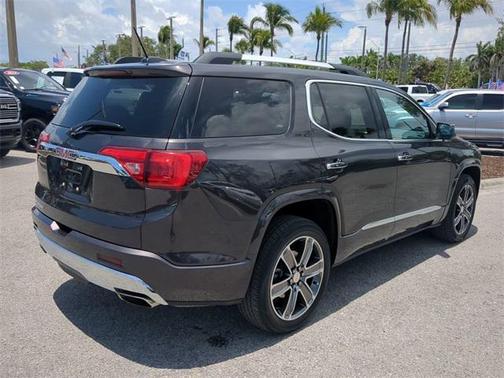 2017 GMC Acadia Denali