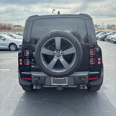 2024 Land Rover Defender 110 V8