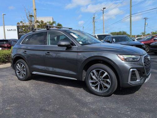 Daytona Gray Pearl Effect 2024 Audi Q5 45 S line Premium Plus