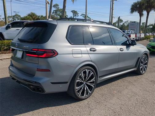 2023 BMW X7 M60i