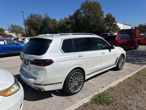 2025 BMW X7 xDrive40i