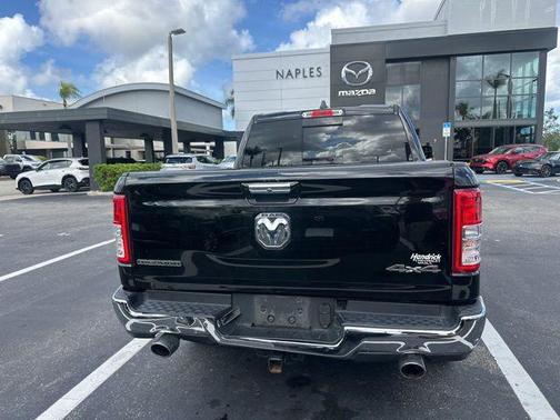 Diamond Black Crystal Pearlcoat 2019 RAM 1500 Big Horn
