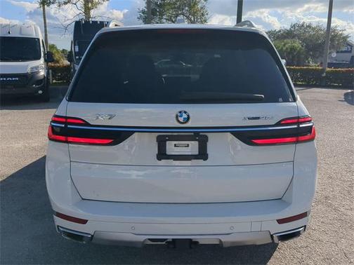 2023 BMW X7 xDrive40i