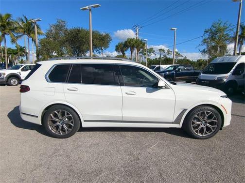 2023 BMW X7 xDrive40i