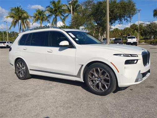 2023 BMW X7 xDrive40i
