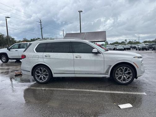 2023 BMW X7 xDrive40i
