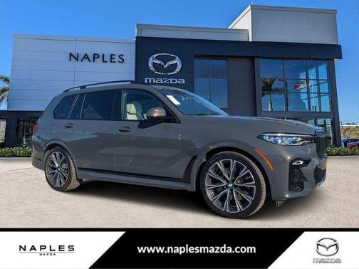 2022 BMW X7 M50i