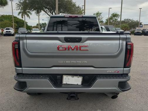 2024 GMC Sierra 2500 AT4