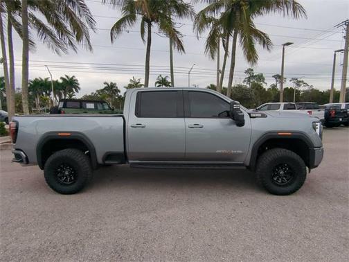 2024 GMC Sierra 2500 AT4