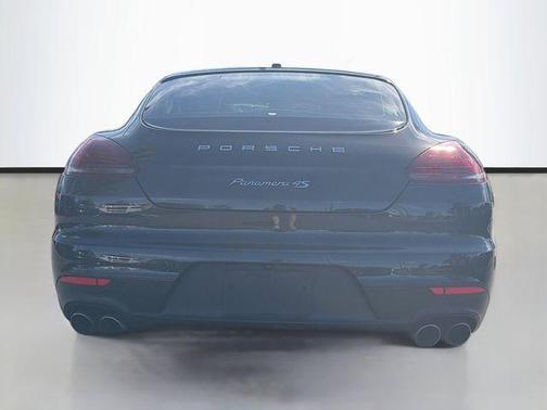 2014 Porsche Panamera 4S