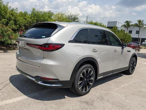 2025 Mazda CX-90 PHEV Premium Plus