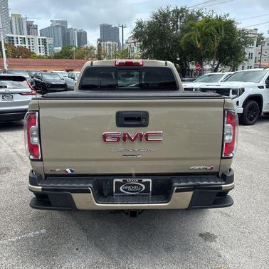 Desert Sand Metallic 2022 GMC Canyon AT4