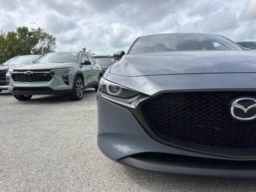 2019 Mazda Mazda3 FWD w/Premium Package