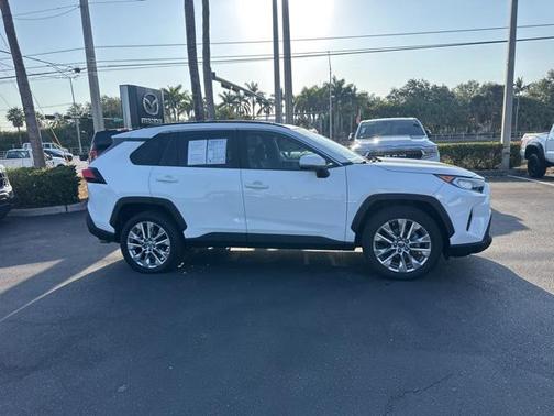2020 Toyota RAV4 XLE Premium
