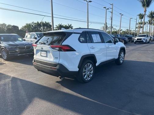 2020 Toyota RAV4 XLE Premium