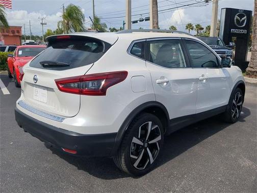 2022 Nissan Rogue Sport SL