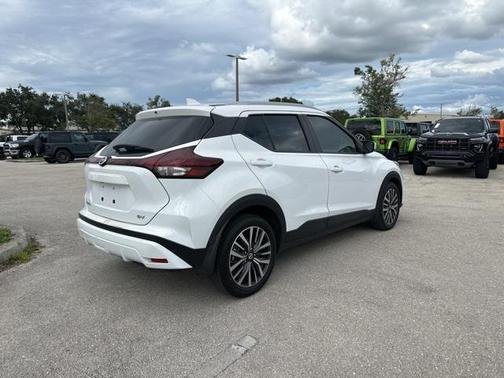 2021 Nissan Kicks SV