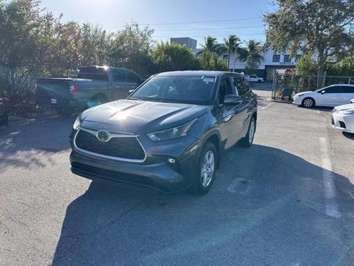 2024 Toyota Highlander LE