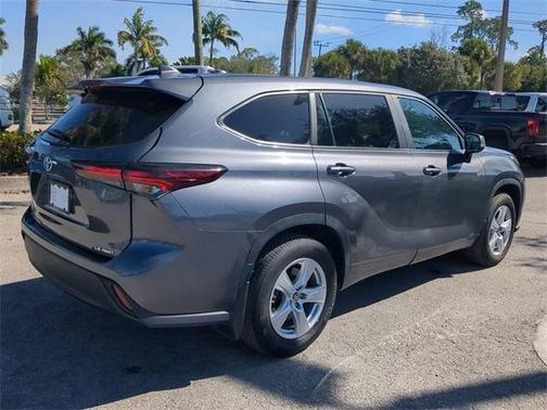 2024 Toyota Highlander LE