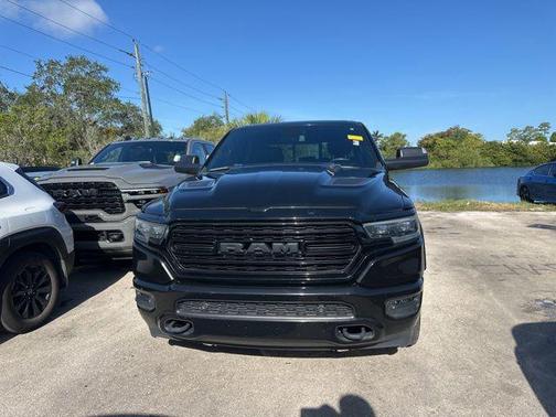 Diamond Black Crystal Pearlcoat 2020 RAM 1500 Limited