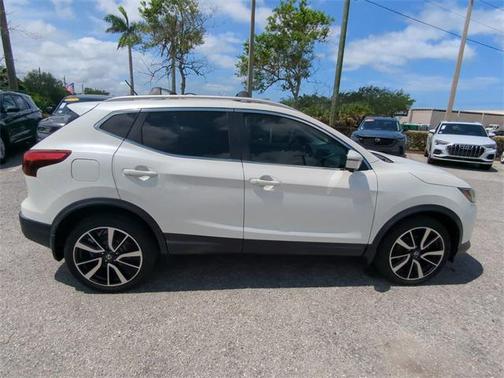 2017 Nissan Rogue Sport SL