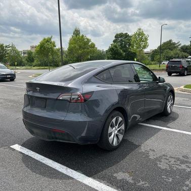 2022 Tesla Model Y Long Range Dual Motor All-Wheel Drive