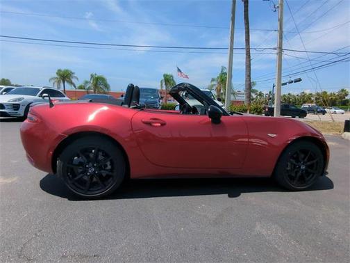 2021 Mazda MX-5 Miata Club