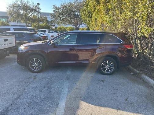 2018 Toyota Highlander SE
