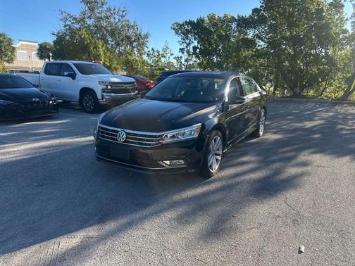 2018 Volkswagen Passat 2.0T SEL Premium