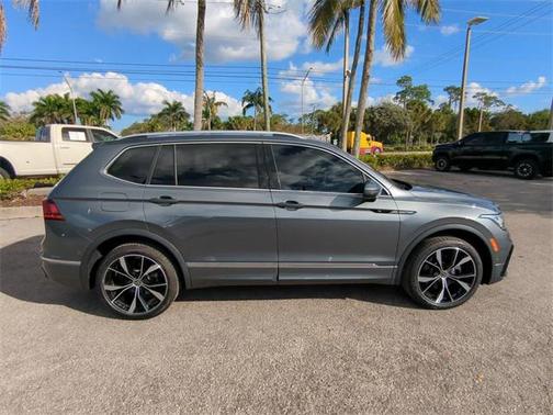 2022 Volkswagen Tiguan 2.0T SEL R-Line 4MOTION