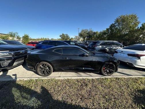 2022 Chevrolet Camaro RWD Coupe LT1
