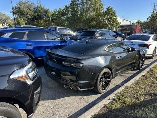 2022 Chevrolet Camaro RWD Coupe LT1