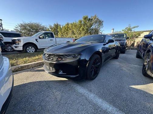 2022 Chevrolet Camaro RWD Coupe LT1